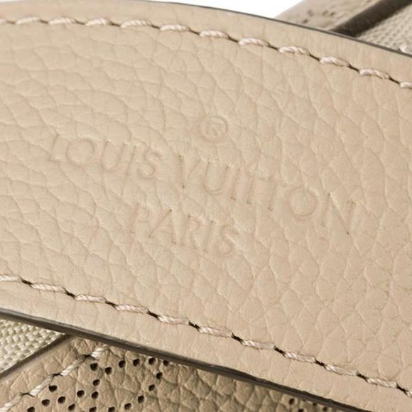 Louis Vuitton Babylon Shoulder Bag Mahina Leather Beige - Picture 8 of 8